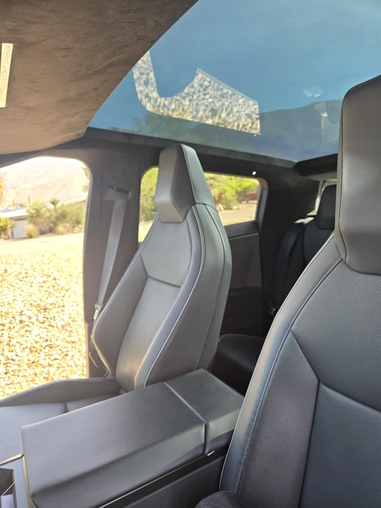 2024 Tesla Cybertruck - Image 4 of 10