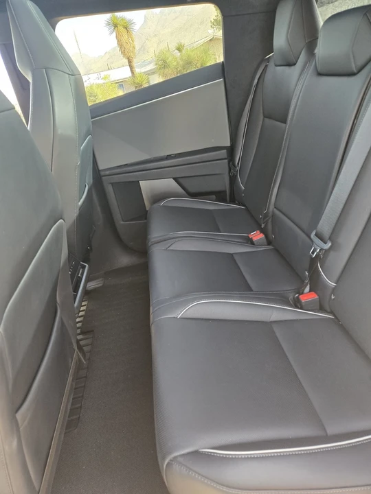 2024 Tesla Cybertruck - Image 8 of 10