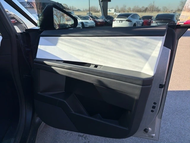 2024 Tesla Cybertruck - Image 18 of 21