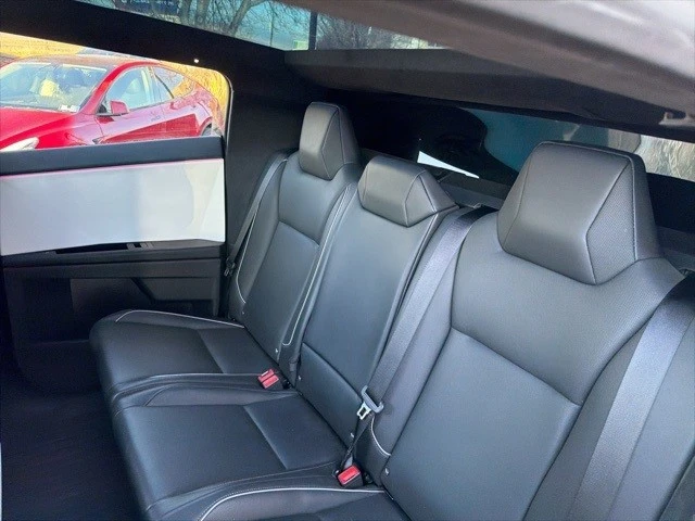 2024 Tesla Cybertruck - Image 14 of 21