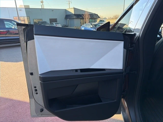 2024 Tesla Cybertruck - Image 12 of 21