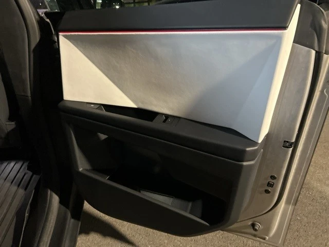 2024 Tesla Cybertruck - Image 17 of 21
