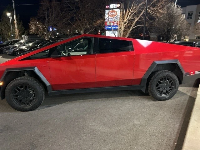 2024 Tesla Cybertruck - Image 4 of 21