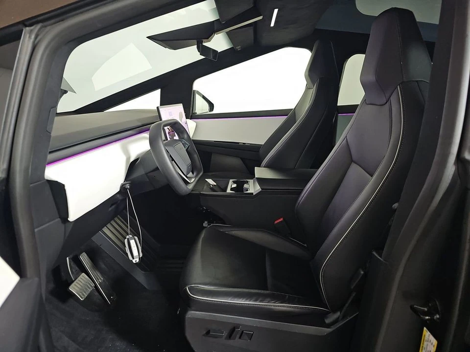 2024 Tesla Cybertruck - Image 4 of 10