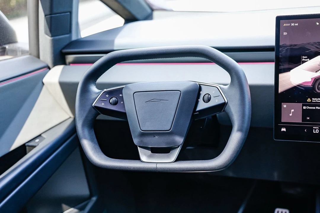 2024 Tesla Cybertruck - Image 13 of 21