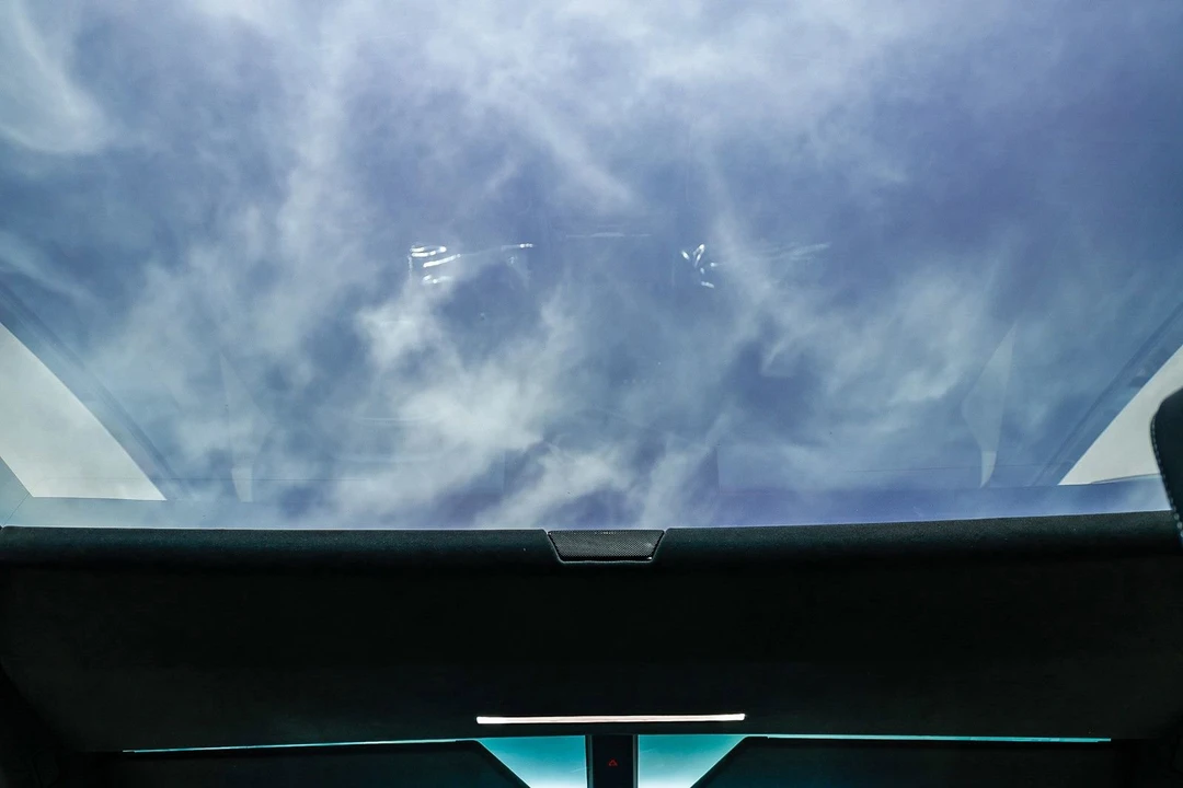 2024 Tesla Cybertruck - Image 16 of 21