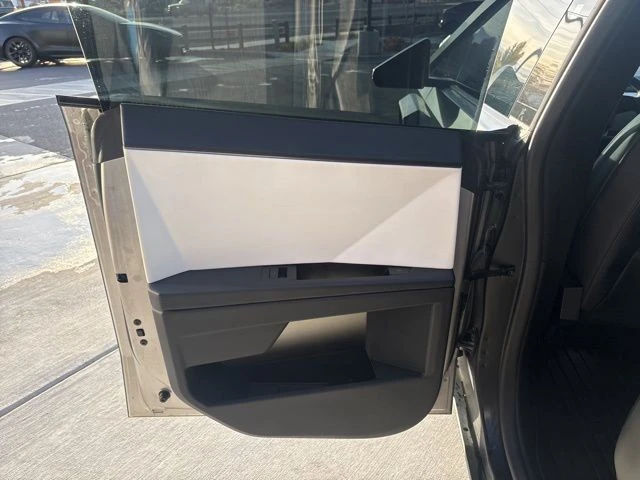 2024 Tesla Cybertruck - Image 13 of 20