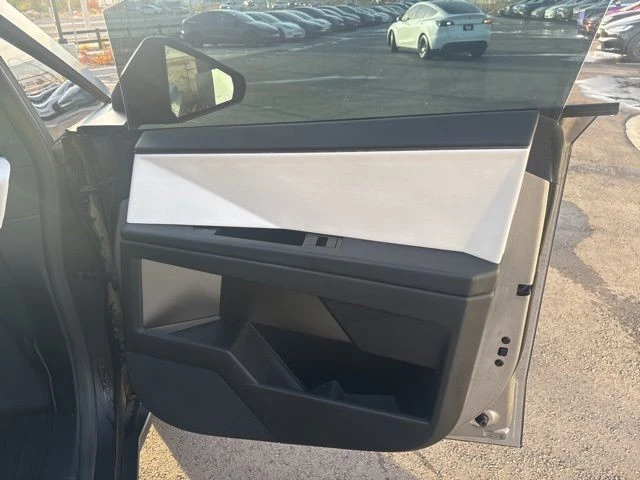 2024 Tesla Cybertruck - Image 18 of 20