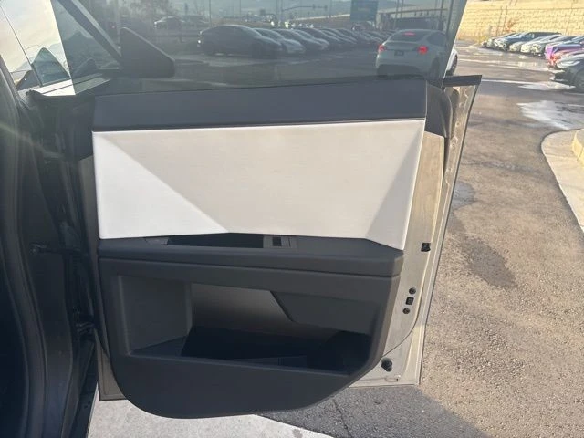 2024 Tesla Cybertruck - Image 16 of 20
