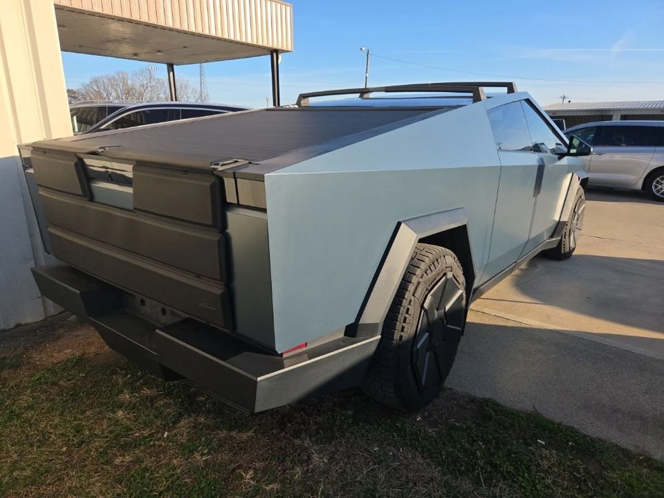 2024 Tesla Cybertruck - Image 7 of 7