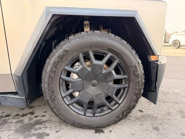 2024 Tesla Cybertruck - Image 10 of 12