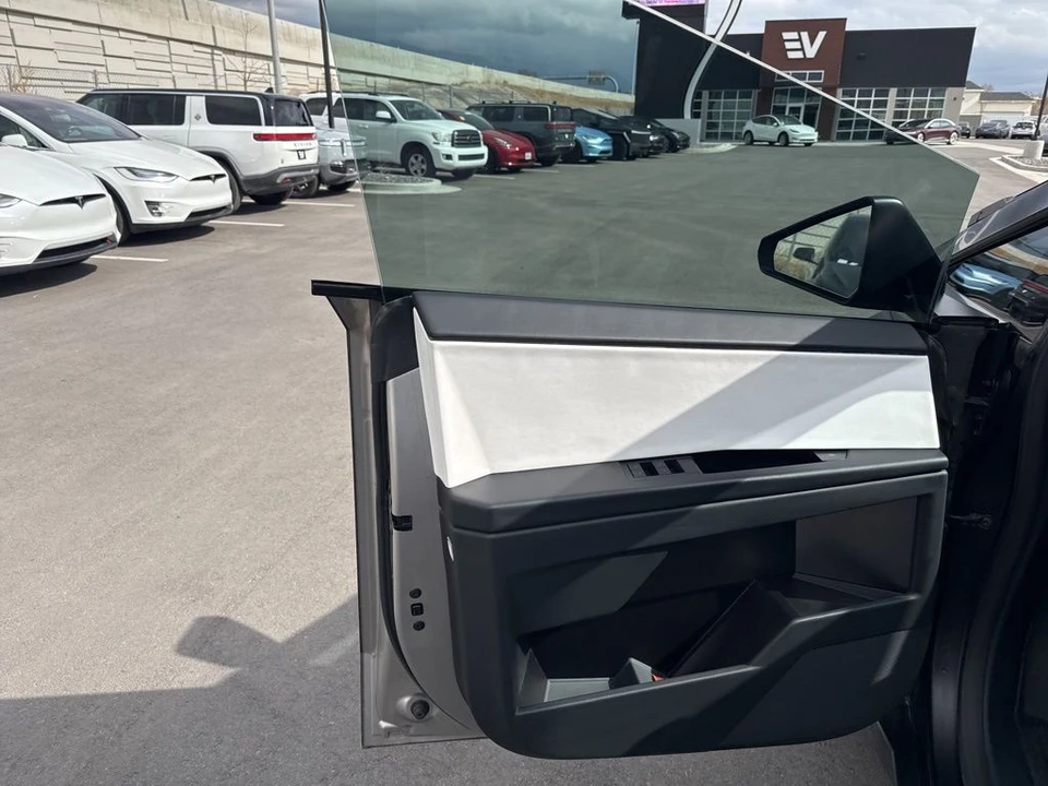 2024 Tesla Cybertruck - Image 11 of 21