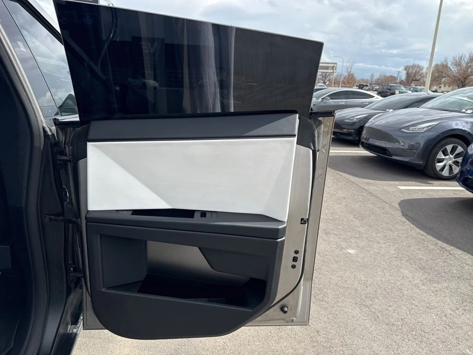 2024 Tesla Cybertruck - Image 19 of 21