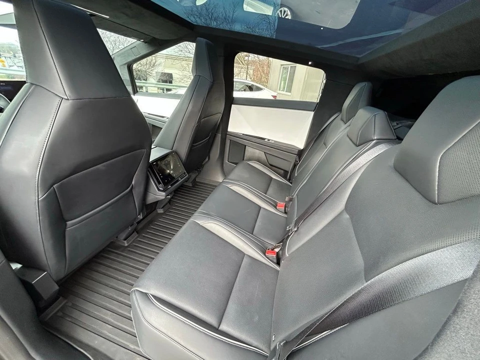 2024 Tesla Cybertruck - Image 12 of 15