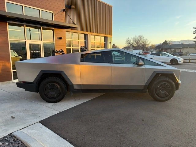2024 Tesla Cybertruck - Image 9 of 21
