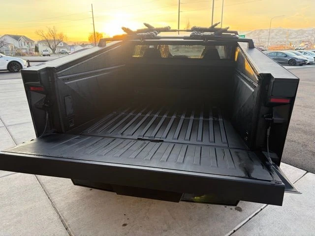 2024 Tesla Cybertruck - Image 18 of 21