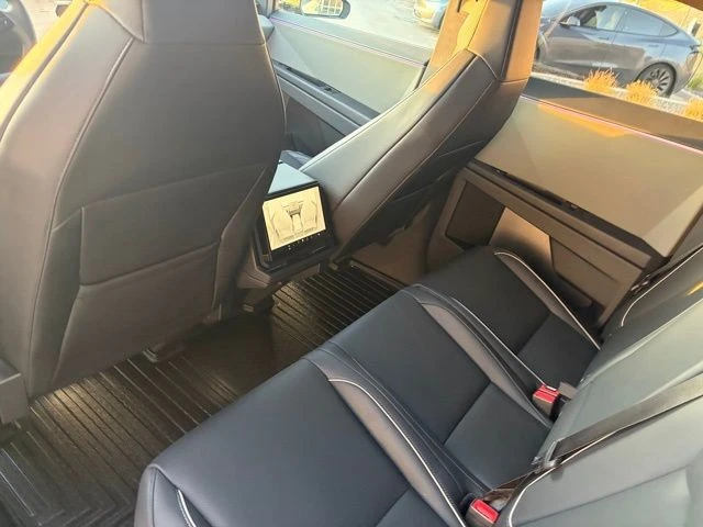2024 Tesla Cybertruck - Image 16 of 21