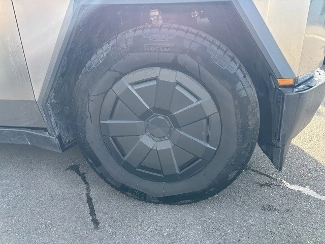 2024 Tesla Cybertruck - Image 10 of 21