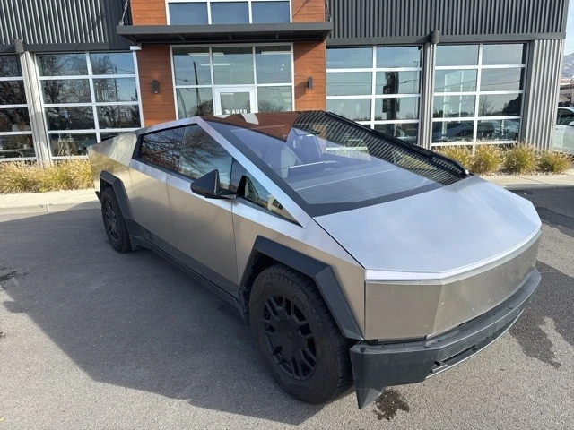 2024 Tesla Cybertruck - Image 2 of 21