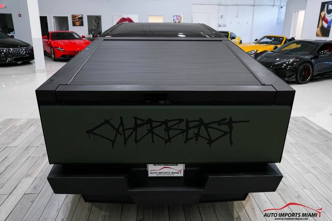 2024 Tesla Cybertruck - Image 20 of 21