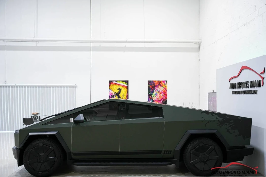 2024 Tesla Cybertruck - Image 13 of 21