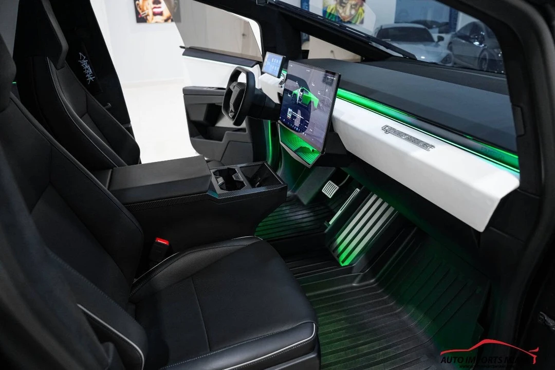 2024 Tesla Cybertruck - Image 12 of 21