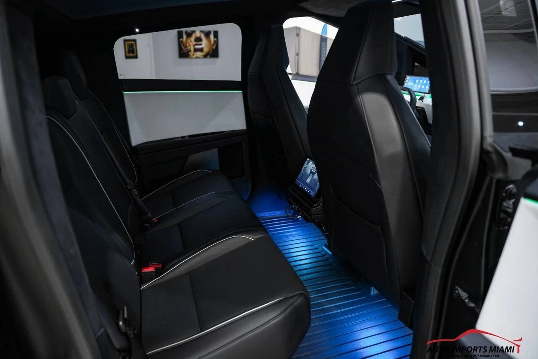 2024 Tesla Cybertruck - Image 11 of 21