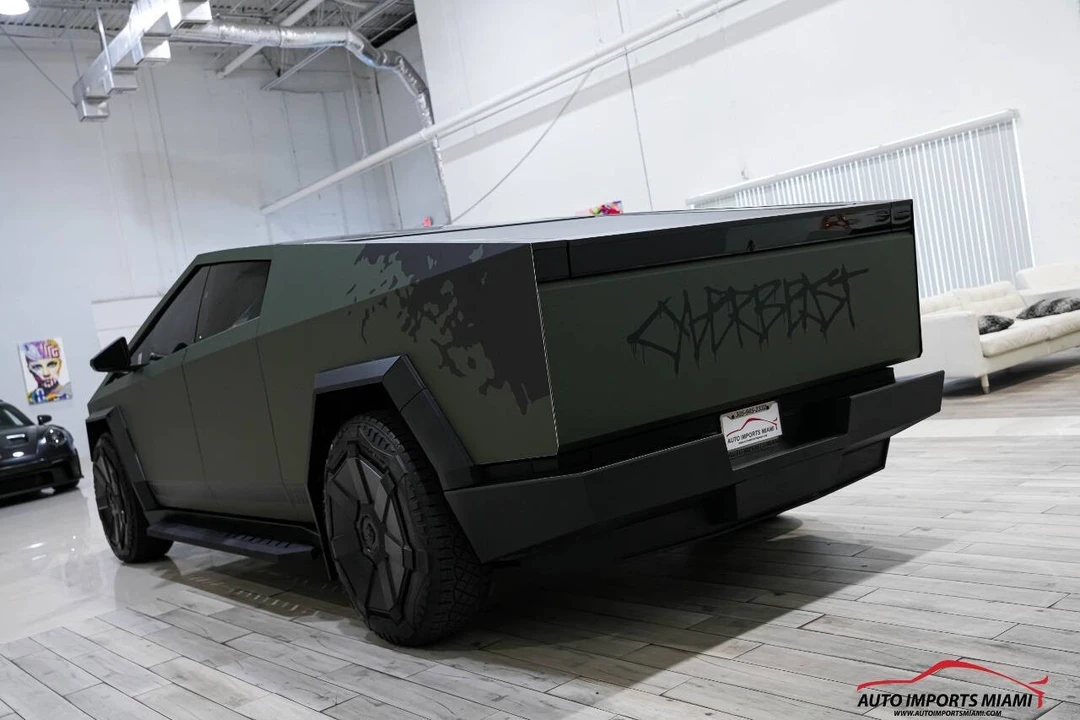 2024 Tesla Cybertruck - Image 19 of 21