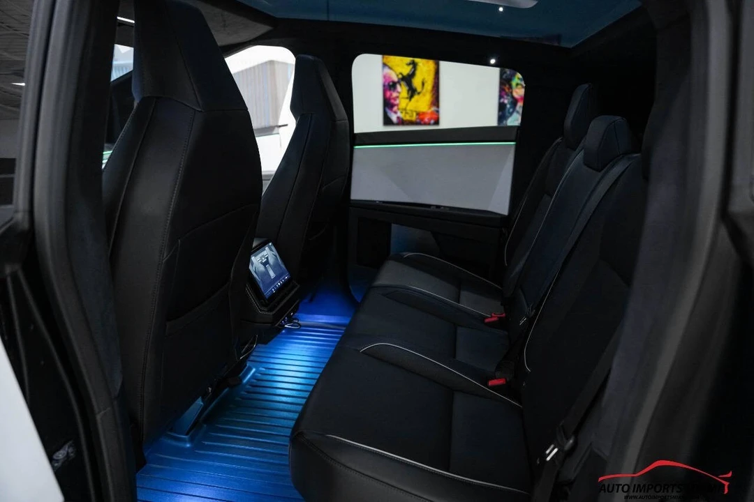 2024 Tesla Cybertruck - Image 10 of 21