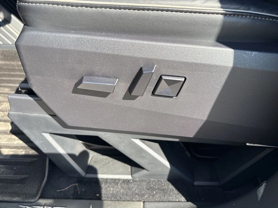 2024 Tesla Cybertruck - Image 10 of 21