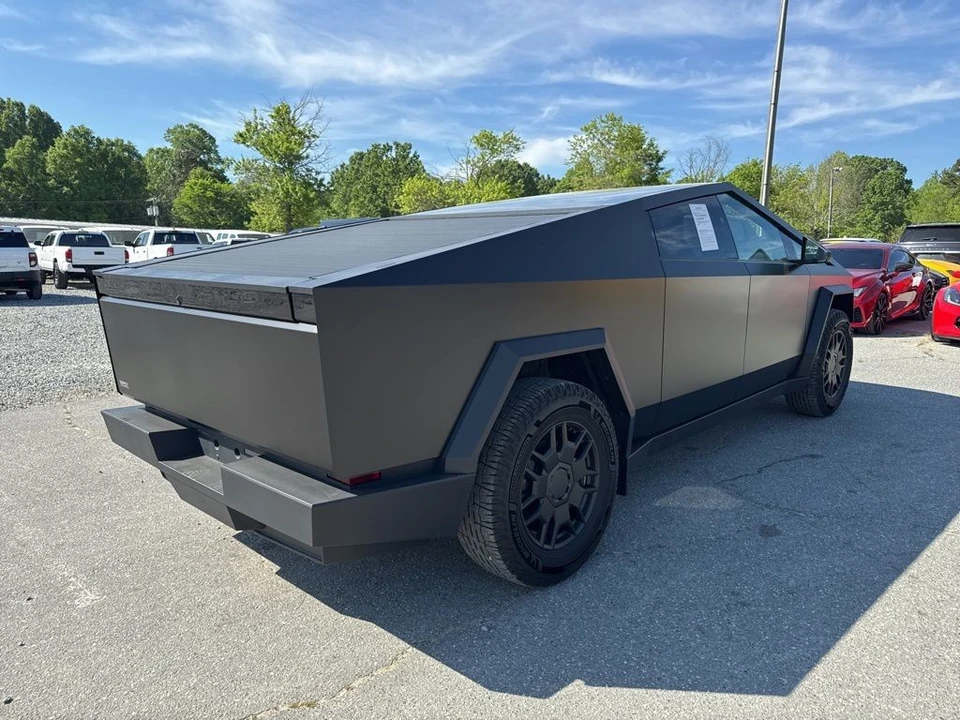2024 Tesla Cybertruck - Image 5 of 21