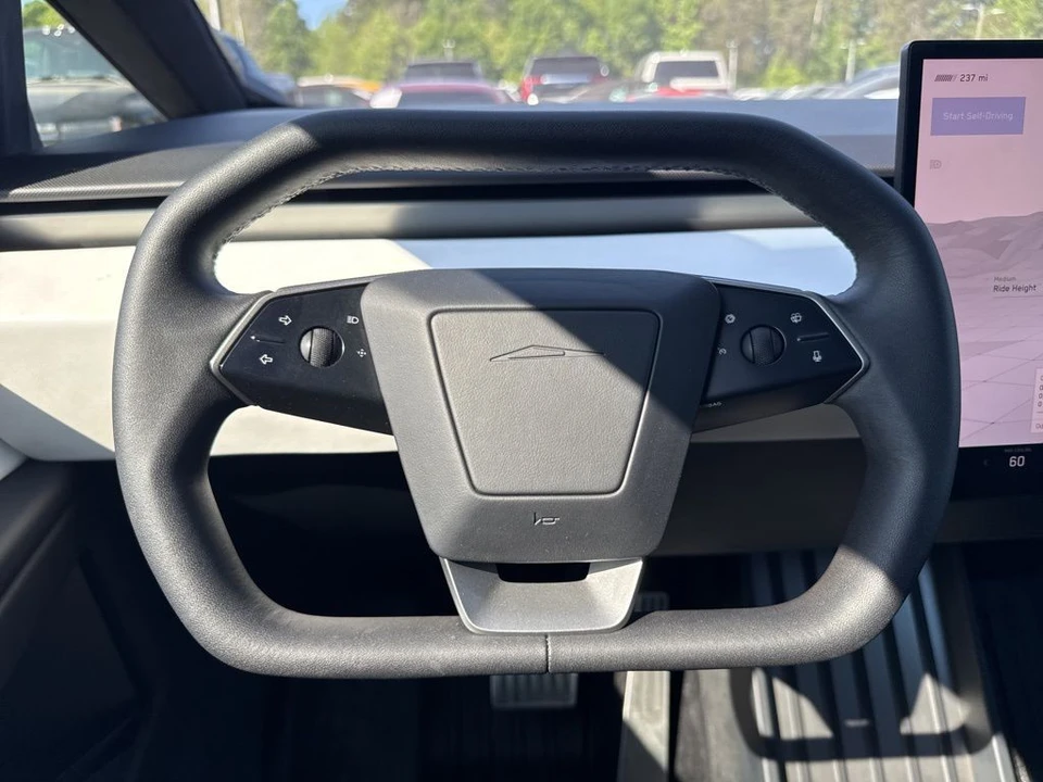 2024 Tesla Cybertruck - Image 16 of 21