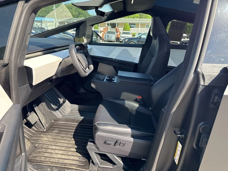 2024 Tesla Cybertruck - Image 9 of 21