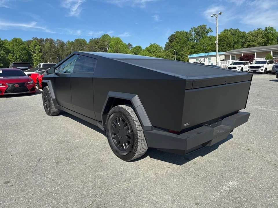 2024 Tesla Cybertruck - Image 3 of 21