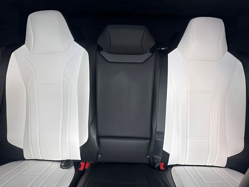 2024 Tesla Cybertruck - Image 12 of 21