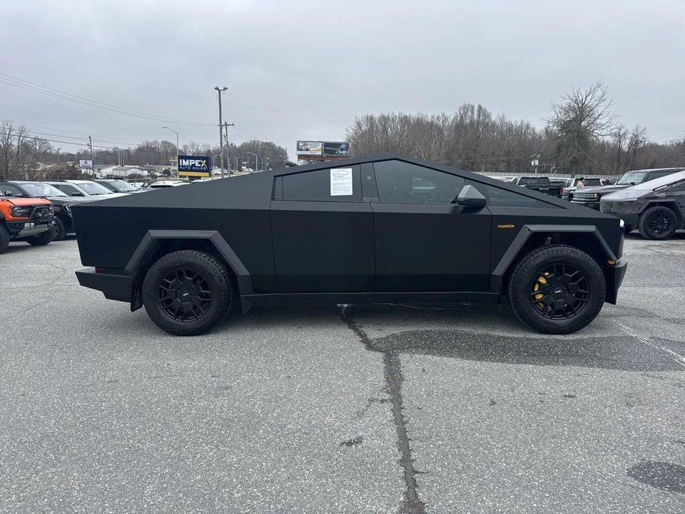 2024 Tesla Cybertruck - Image 6 of 12