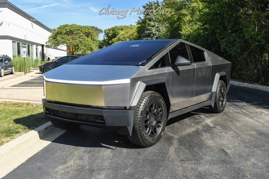 2024 Tesla Cybertruck - Image 2 of 21