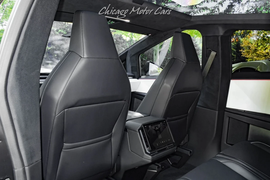 2024 Tesla Cybertruck - Image 20 of 21