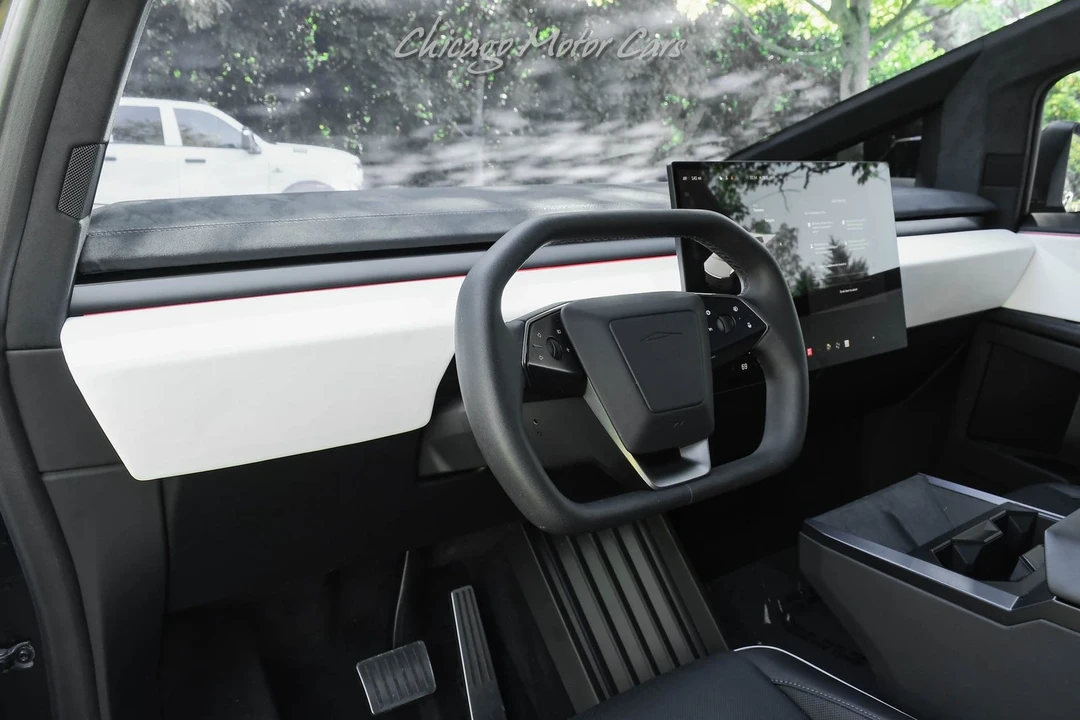 2024 Tesla Cybertruck - Image 8 of 21