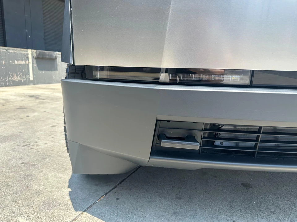 2024 Tesla Cybertruck - Image 29 of 31