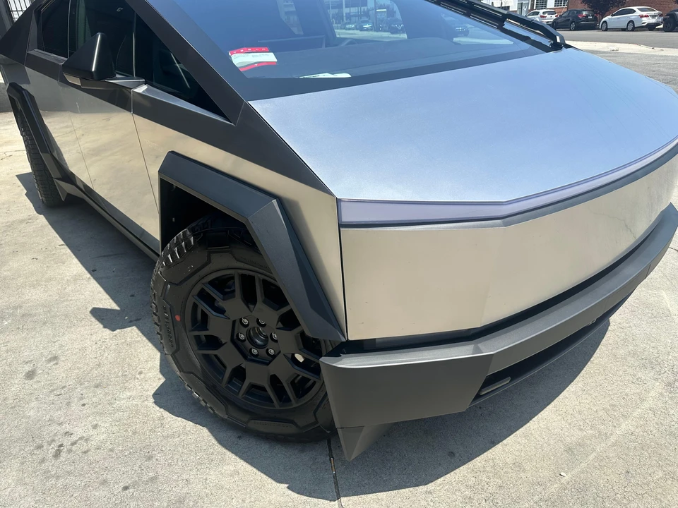 2024 Tesla Cybertruck - Image 27 of 31