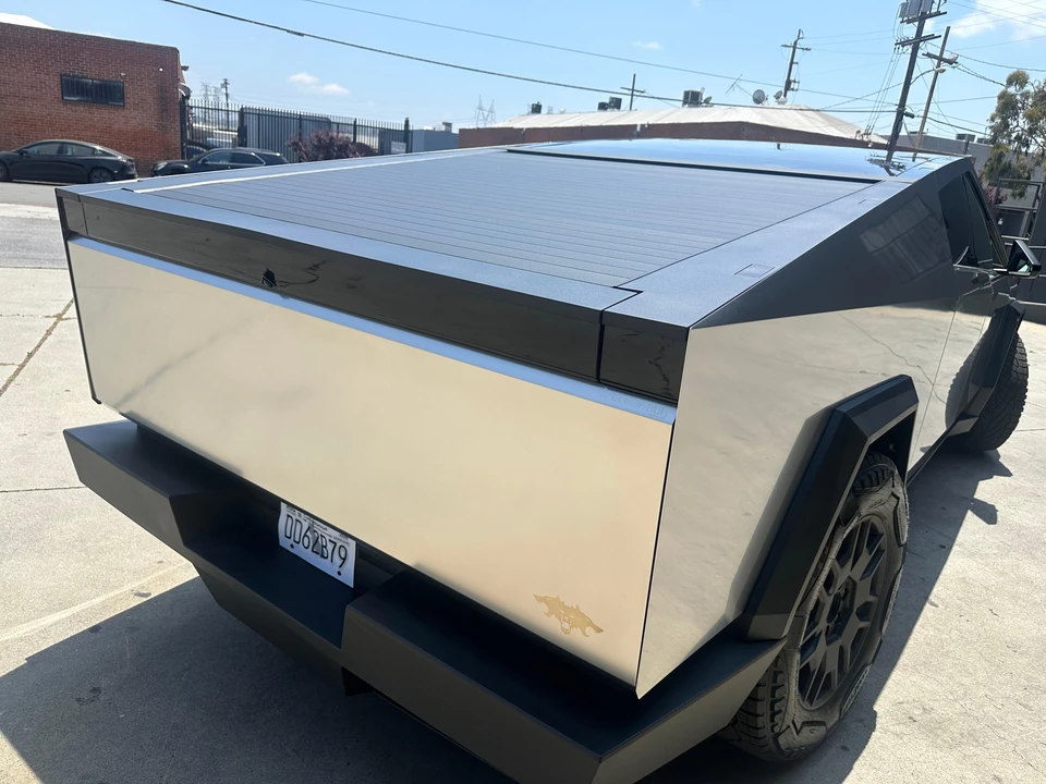2024 Tesla Cybertruck - Image 22 of 31