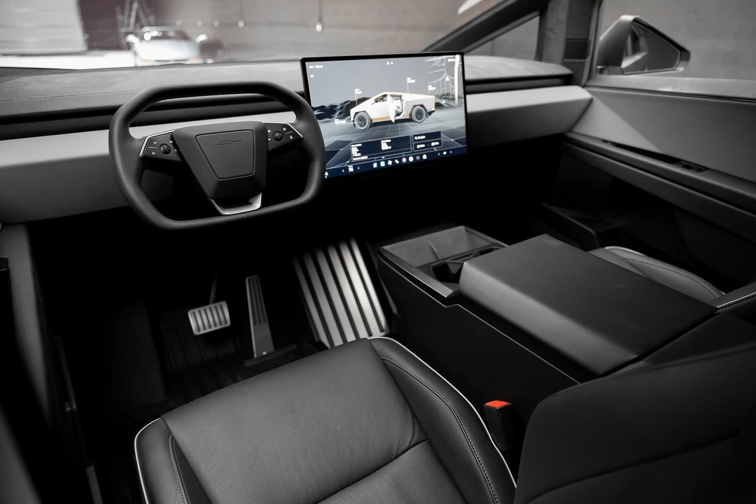 2024 Tesla Cybertruck - Image 2 of 12