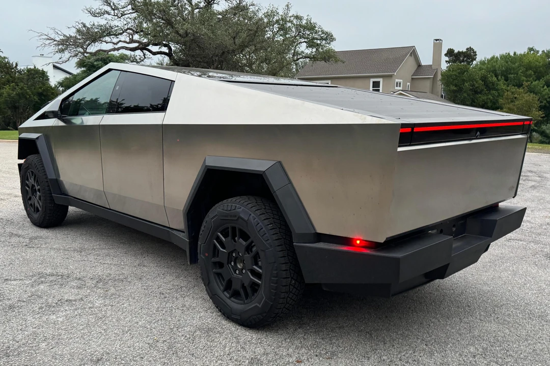 2024 Tesla Cybertruck - Image 4 of 31