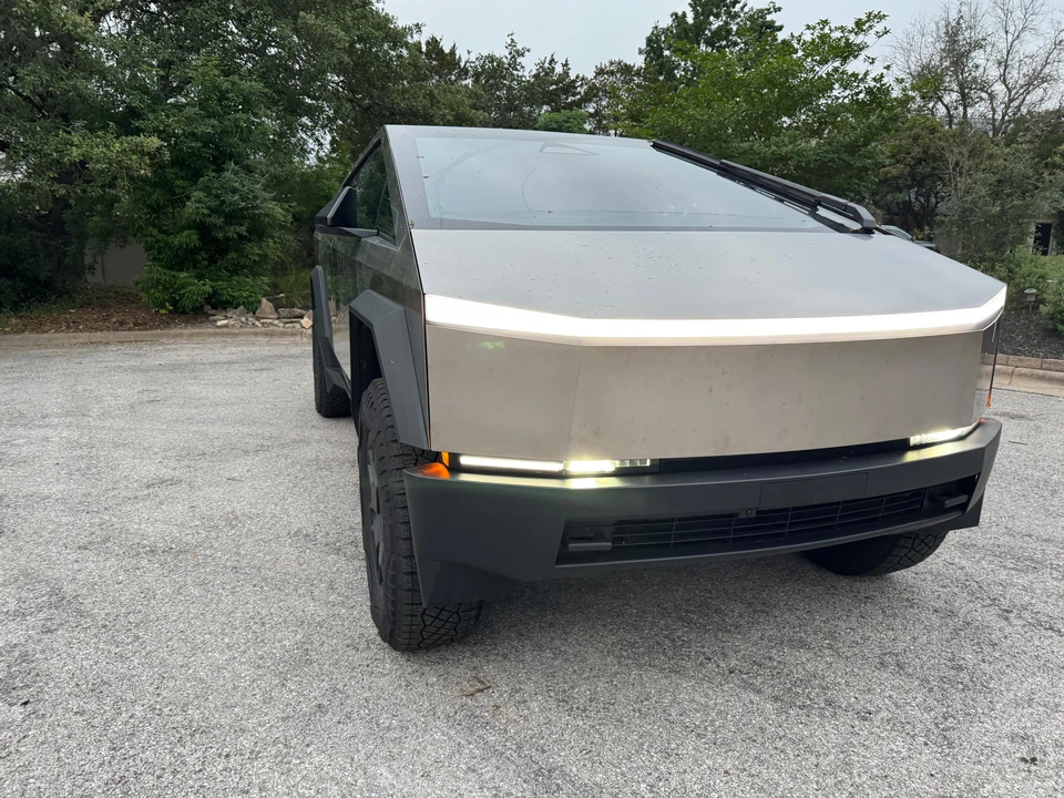 2024 Tesla Cybertruck - Image 31 of 31