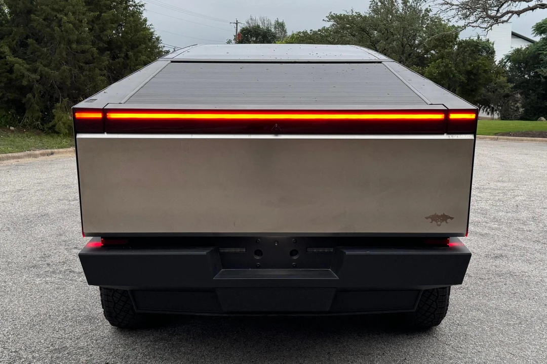2024 Tesla Cybertruck - Image 21 of 31