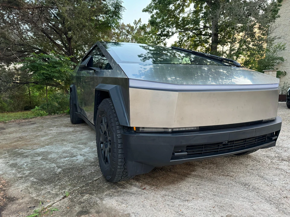 2024 Tesla Cybertruck - Image 30 of 31