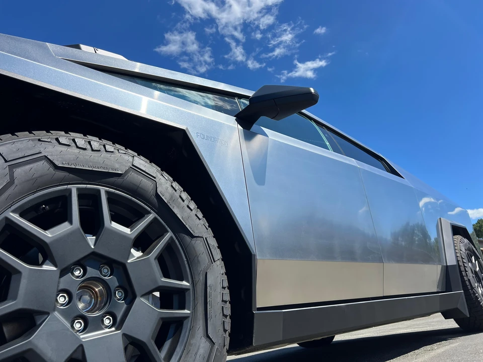 2024 Tesla Cybertruck - Image 26 of 31