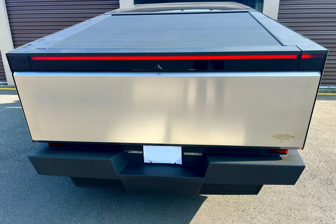 2024 Tesla Cybertruck - Image 12 of 31