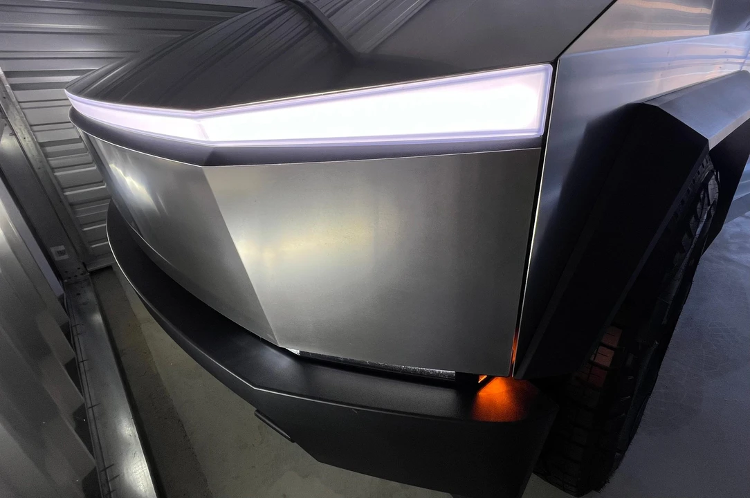2024 Tesla Cybertruck - Image 21 of 31